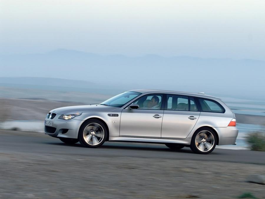 BMW M5 Touring 2007 года  (фото 41 из 56)